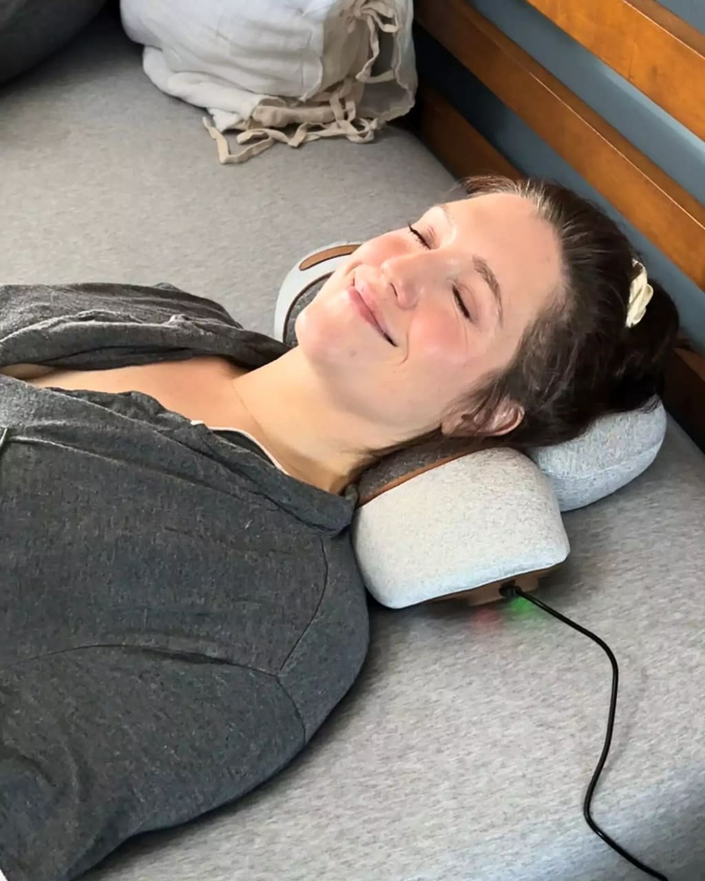 Slumbr Pillow | Traction Massager